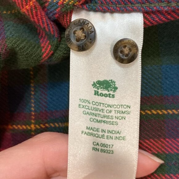 Roots red and green plaid button-down shirt Size Medium - Picture 16 of 16